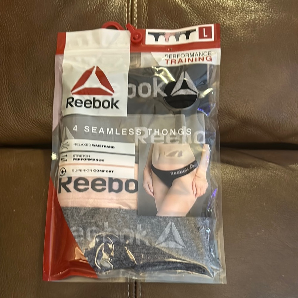 Reebok Seamless Thongs - Black and Gray